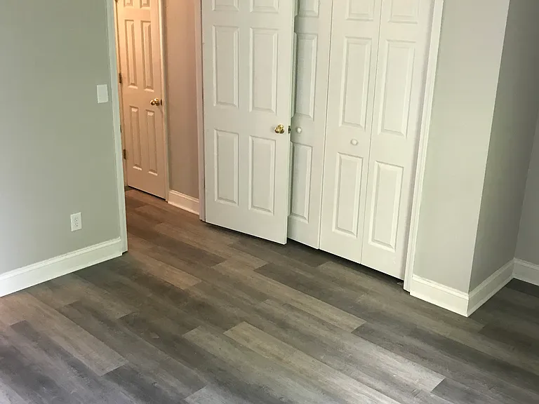 601 W Tyler St — Photo 8