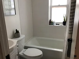 Rented by R New York