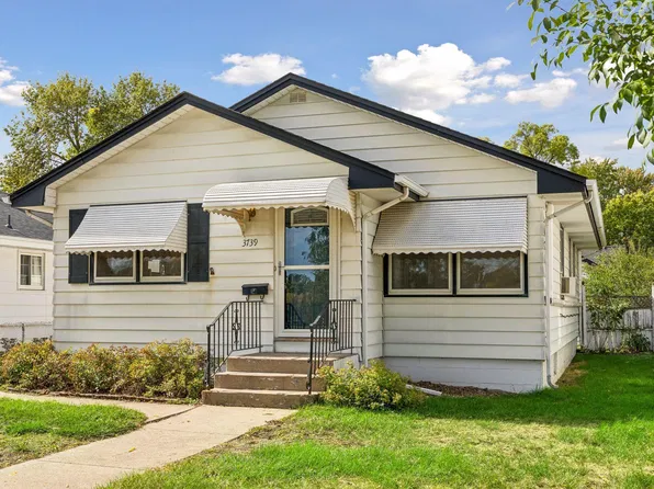 3739 Lee Ave N, Robbinsdale, MN 55422