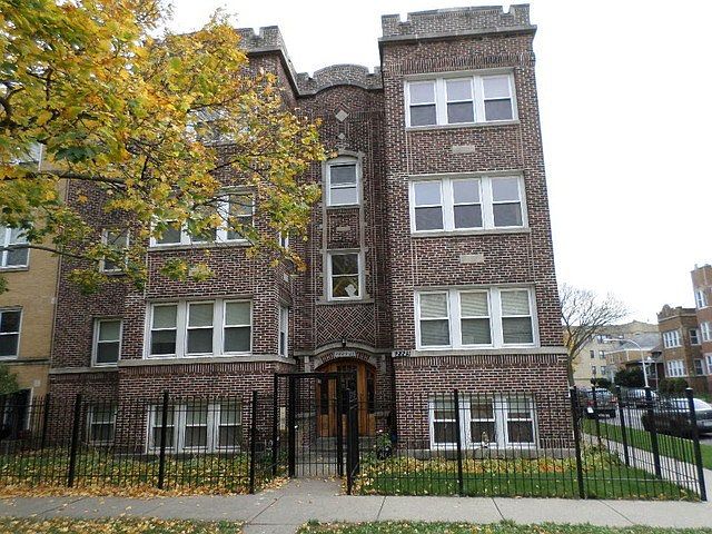 1st image of 2225 W Highland Ave APT 2W