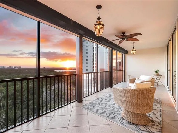 455 Cove Tower DR #902, NAPLES, FL 34110