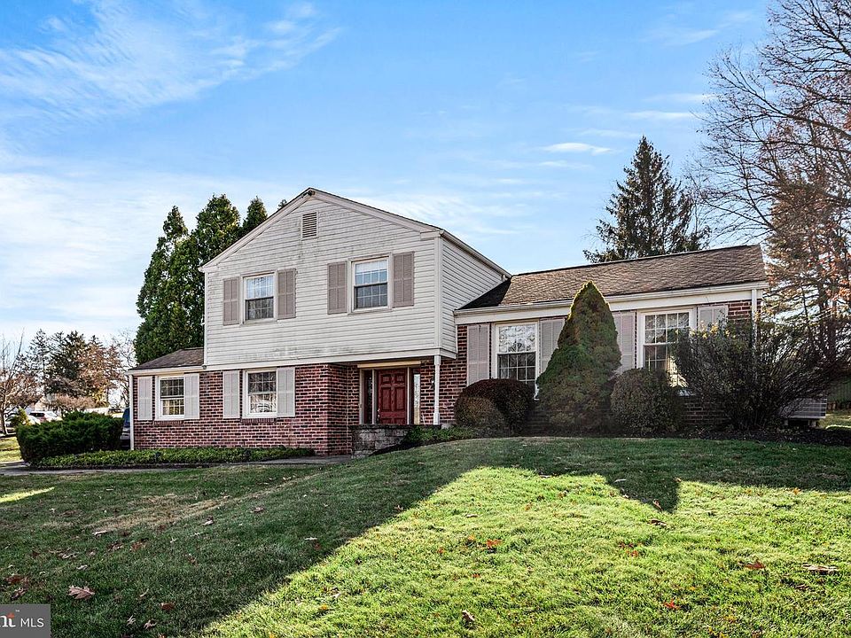 1st image of 43 N Forge Manor Dr