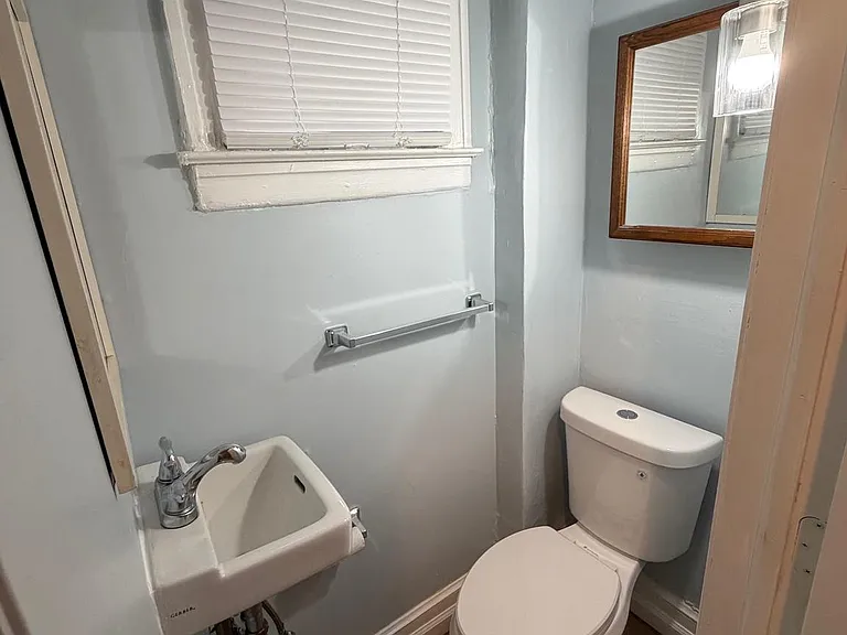 671 Long Ln #B — Photo 4