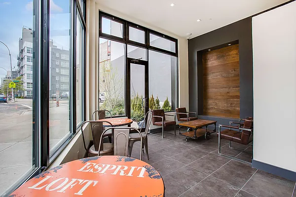 Rented by EXR | media 18