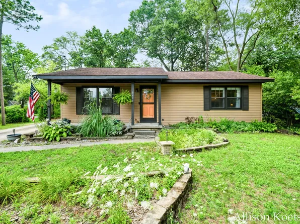 3609 Jupiter Ave NE, Grand Rapids, MI 49525