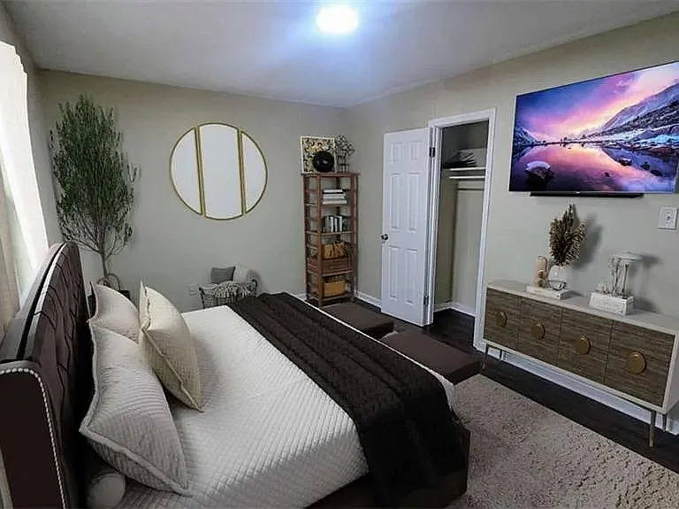109 Quincy Ave — Photo 11