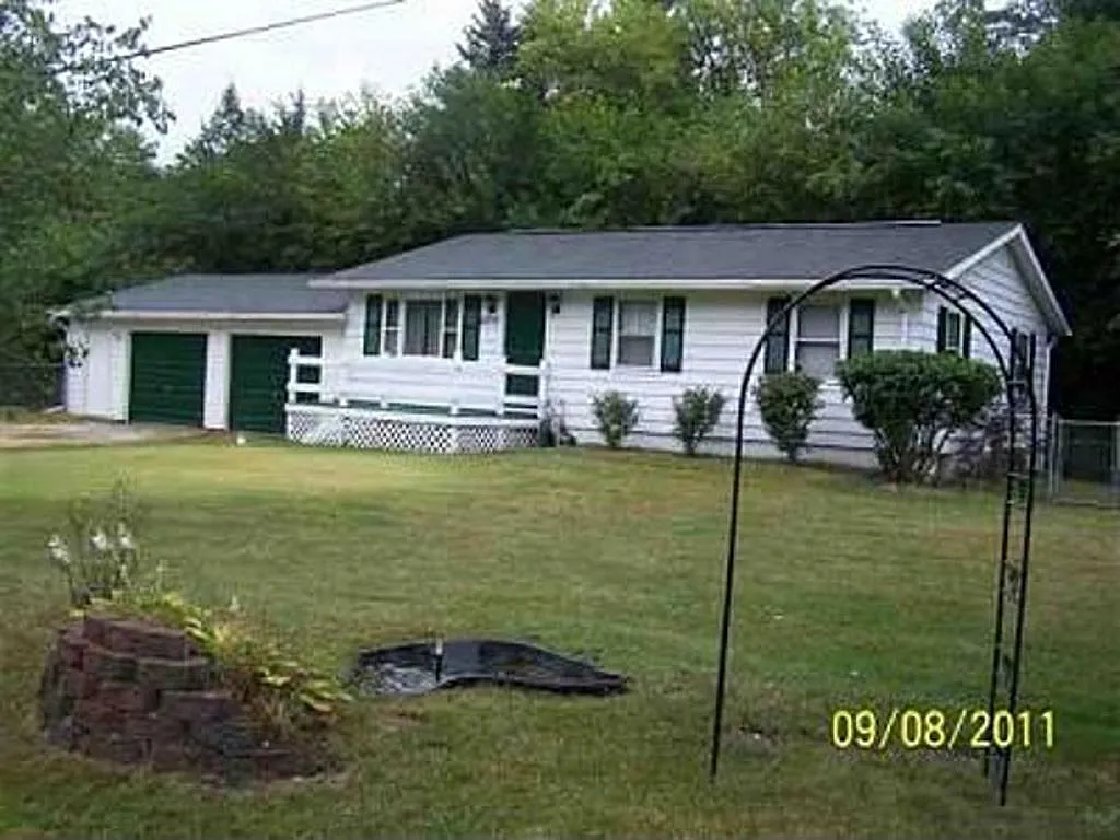 16533 Hamilton St photo 1