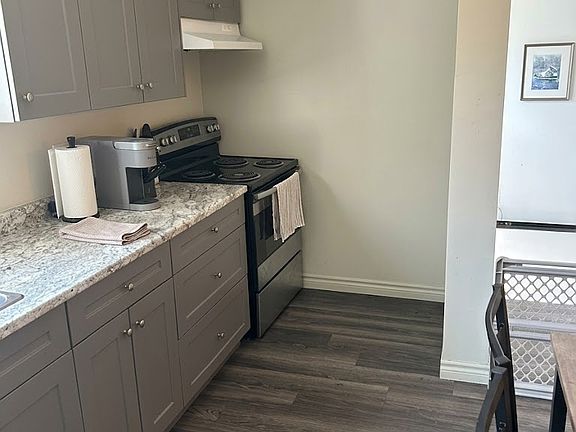 4th image of 132 McFadden Ave