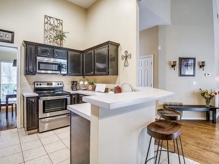 5025 Bryn Mawr Dr — Photo 7