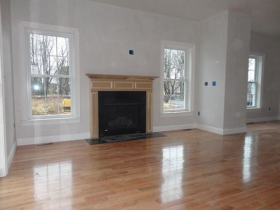 5th image of 11 Kensington Pl #11