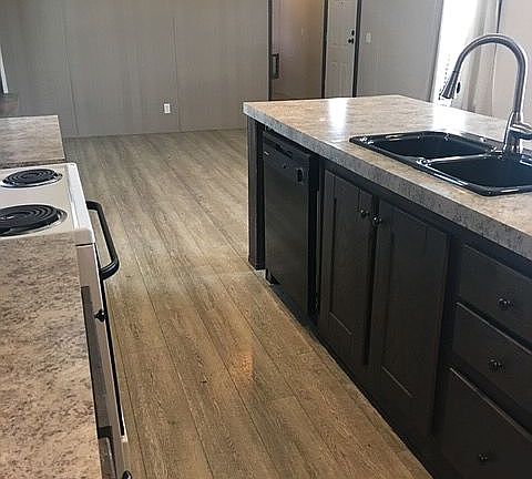 4th image of 6670 Tulip Dr