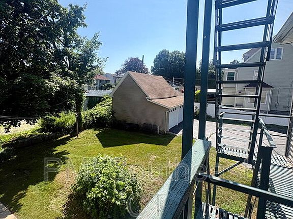 5th image of 285 Montauk Ave #4