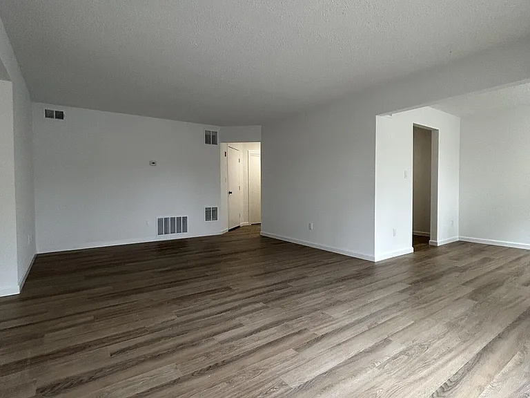 41 Diane Dr — Photo 5