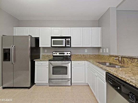 5th image of 520 SE 5th Ave APT 2108