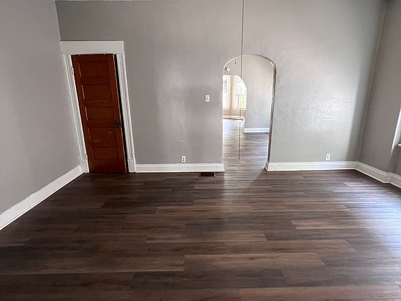 4th image of 2141 Delmar Ave #A