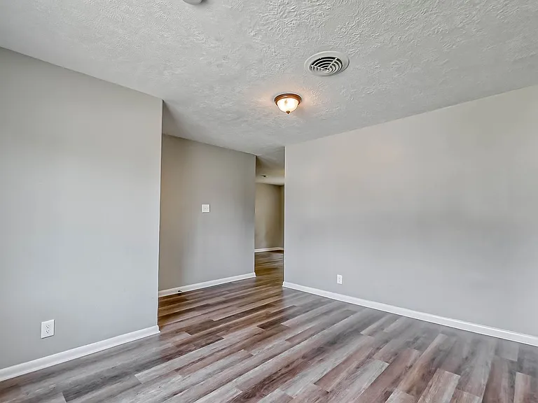 5606 Elm Springs Dr — Photo 4