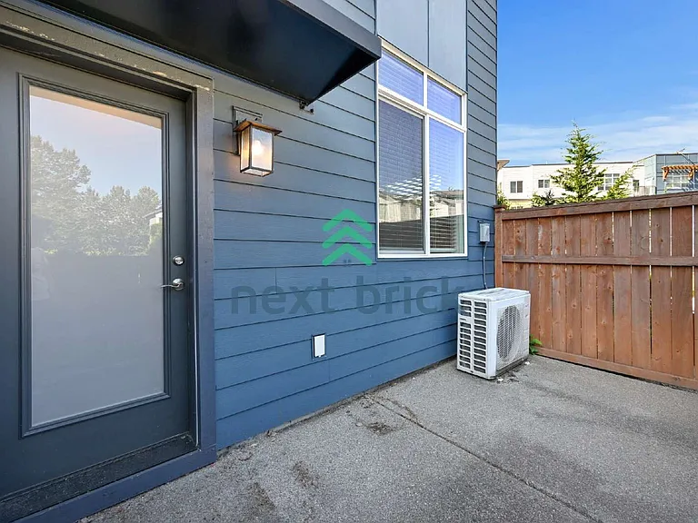 10945 NE 189th Pl #F — Photo 24
