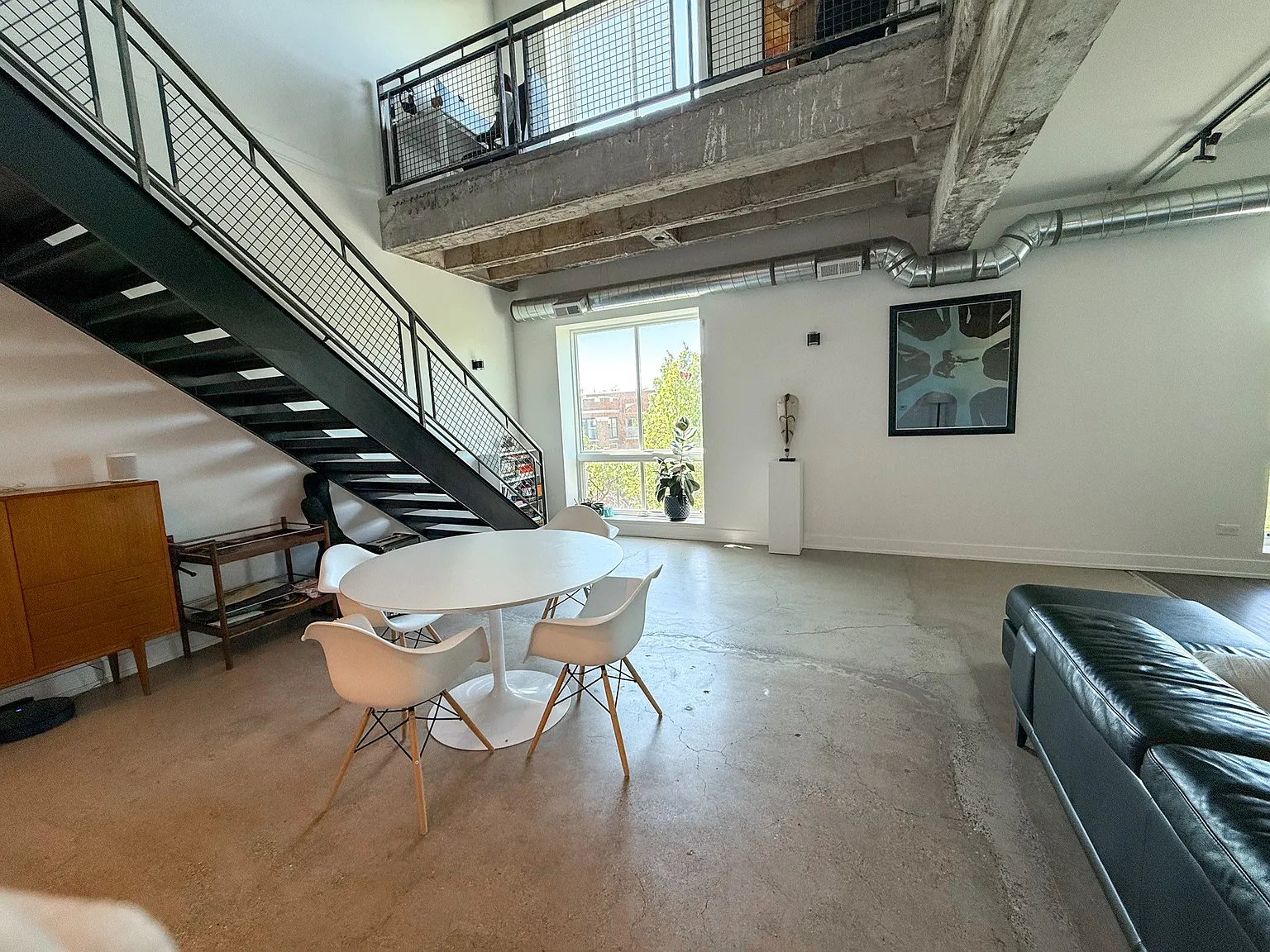 4601 N Paulina — Photo 4