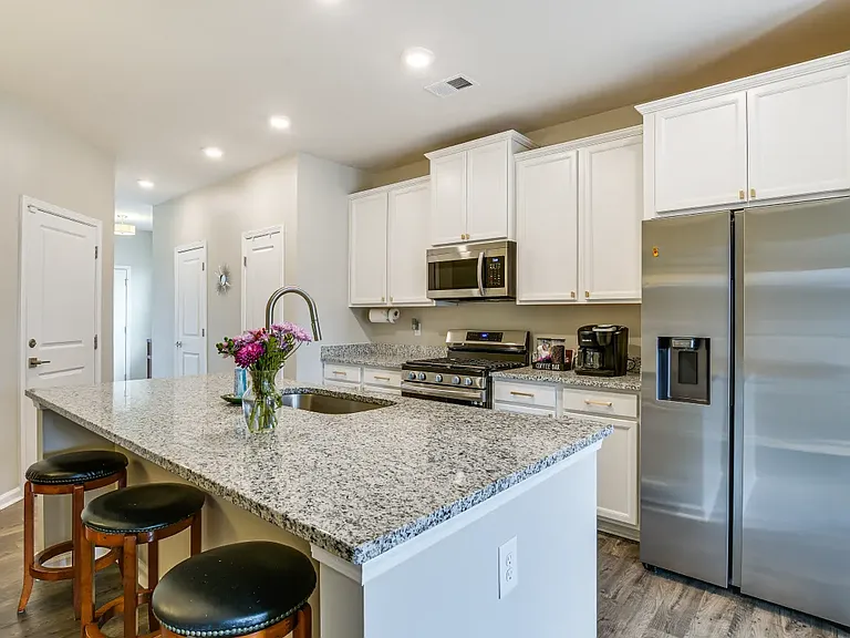 33 Apollo View Ln — Photo 6