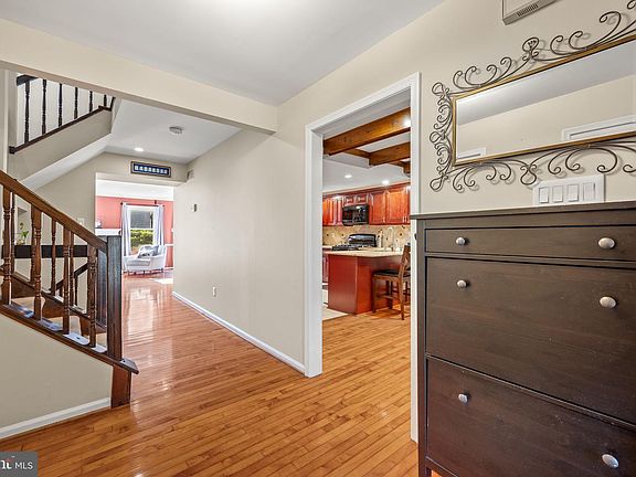 3rd image of 79 Bunker Hill Ct