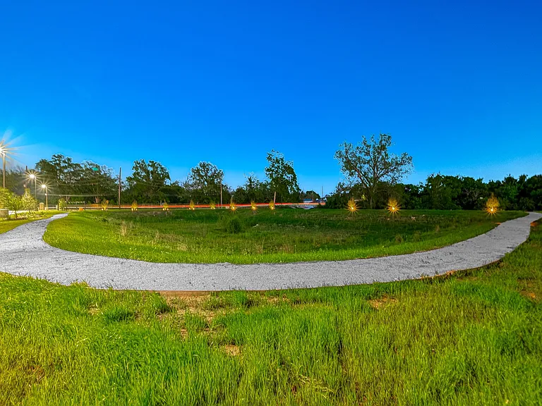 10719 Mason Rd — Photo 47