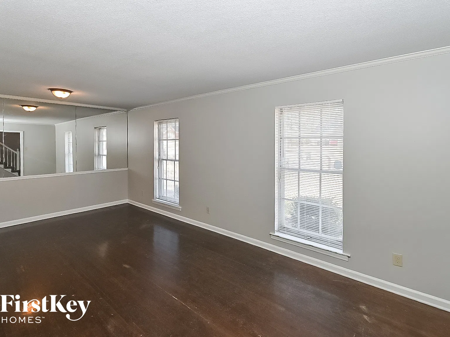 4 bed, 2.0 bath, 2053 sqft, $1,950 — Photo 2