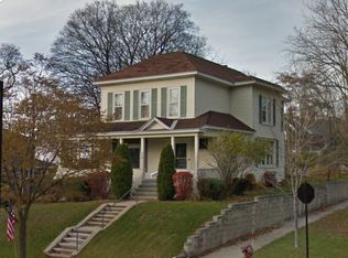 629 E Mitchell St, Petoskey, MI 49770