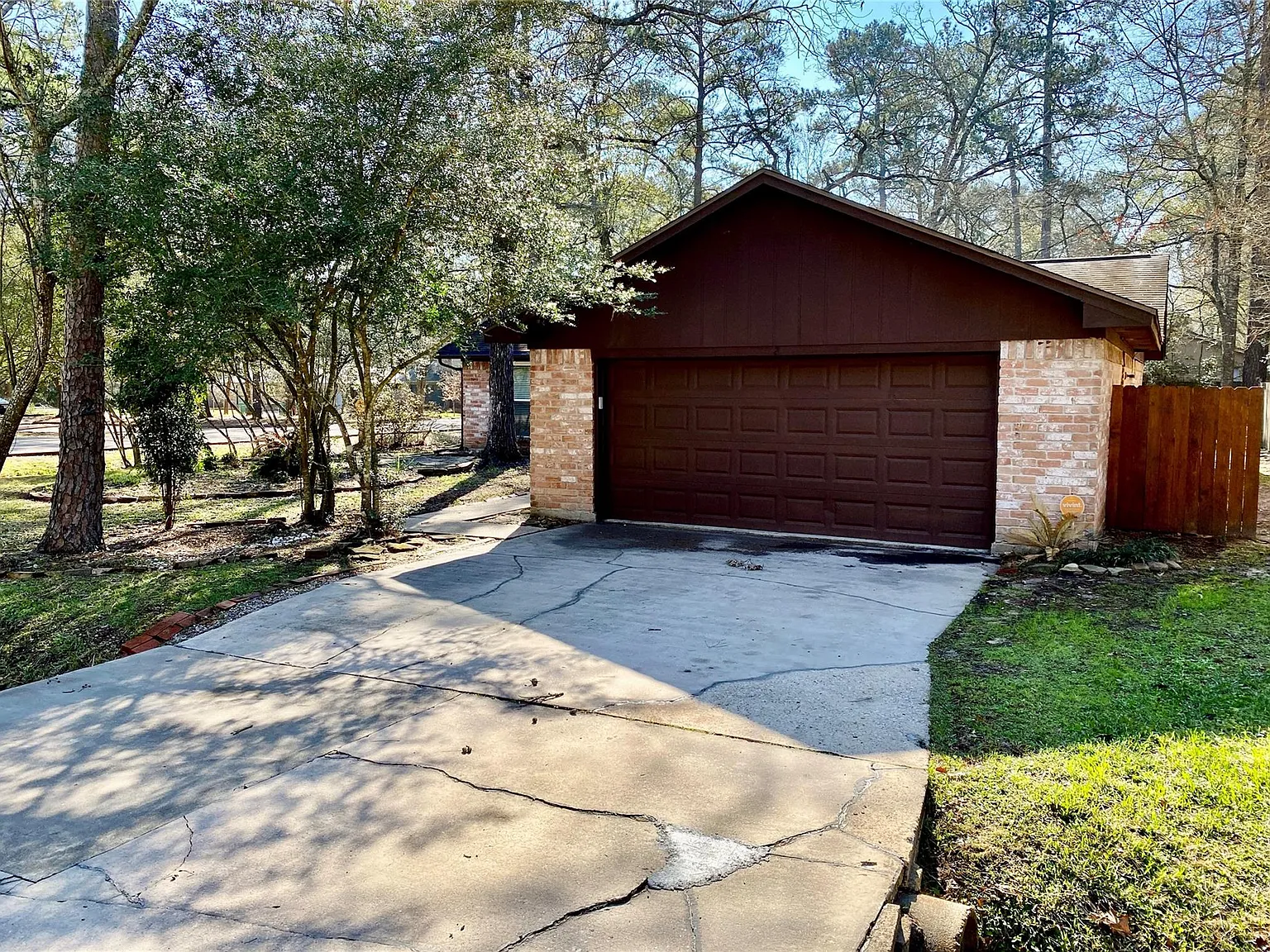 4 bed, 2.0 bath, 1608 sqft, $1,895 — Photo 2