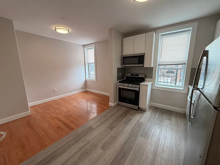 403 53rd St #25E — Photo 3