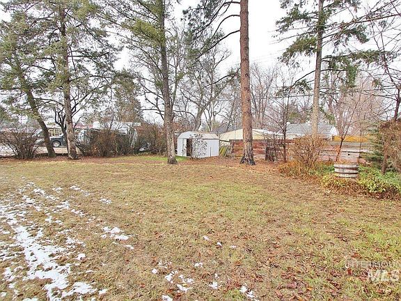 2nd image of 5924 W Overland Rd