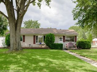 10634 Van Buren Ln, Van Buren Township, MI 48111