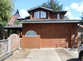 135 Spruce Ct, Depoe Bay, OR 97341