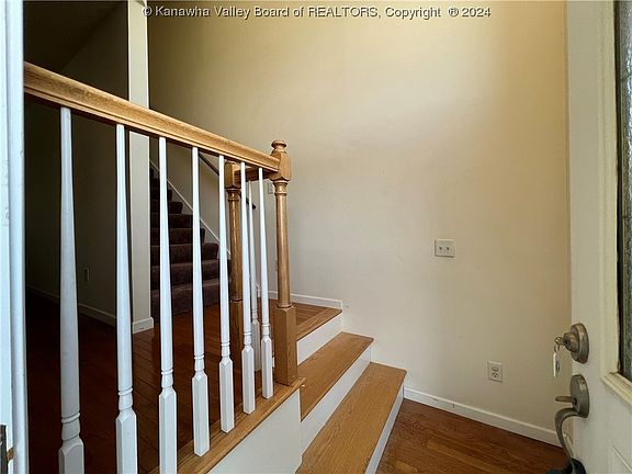5th image of 15 Deer Valley Dr