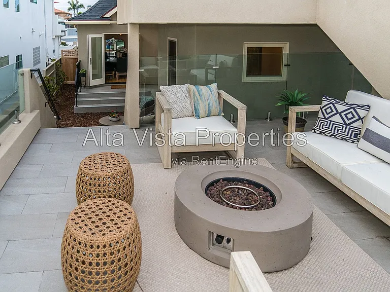 5606 Dolphin Pl — Photo 36