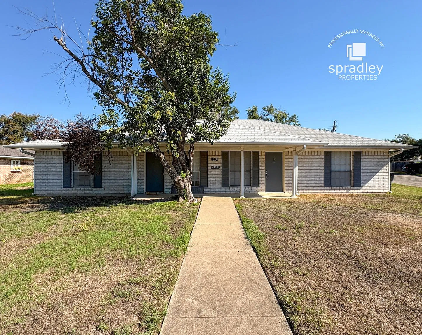 4404 Briar Clif Rd — Photo 1