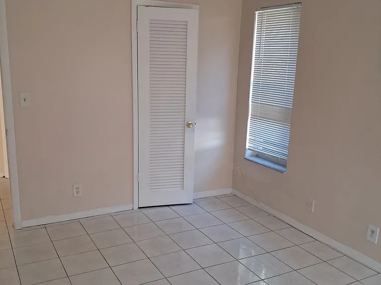 1915 Rodman St #1 — Photo 13