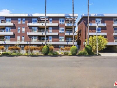 6001 Carlton Way APT 303, Los Angeles, CA, 90028