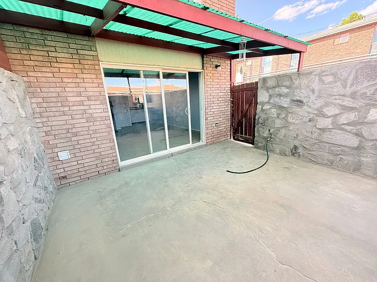 1491 E Alamo St — Photo 6