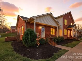 102 Brandywine Dr NE APT T1, Conover, NC 28613