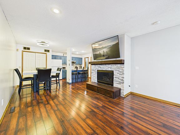 3rd image of 1853 Riverwood Dr #4