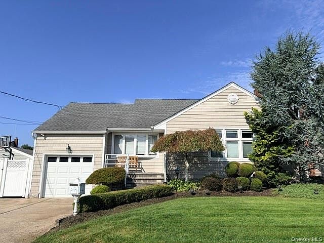 1st image of 2452 Freeport Street