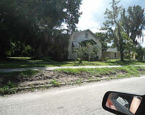 1st image of 209 S Mills Ave