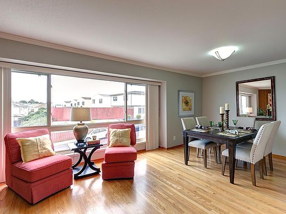 5th image of 384 Morton Dr