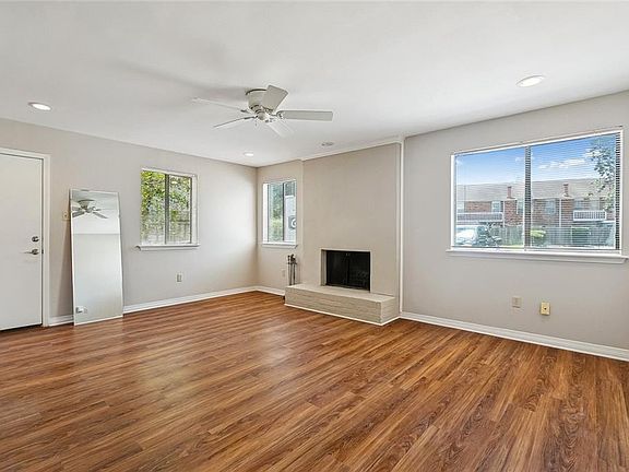 2nd image of 2828 Steamship Cir APT A