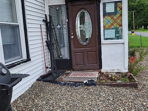 2nd image of 3 Lyons St
