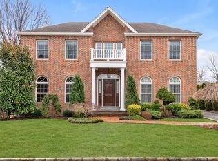 20 Sumter Ave, Williston Park, NY 11596