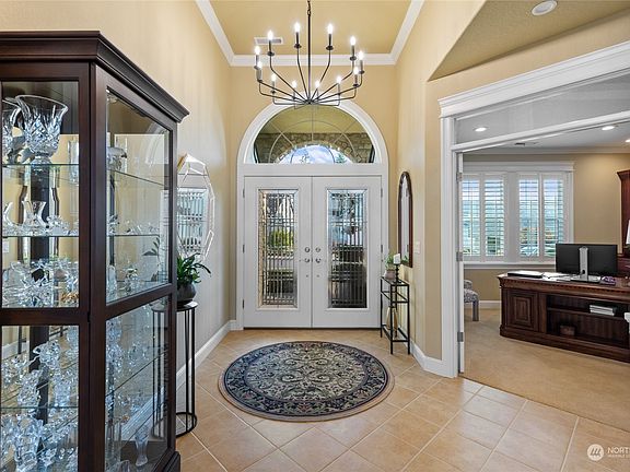 4th image of 205 Eli Avery Avenue