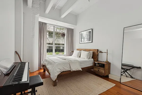 Rented by SERHANT. | media 13