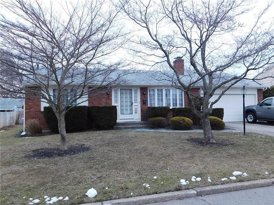 1st image of 166 Greenslitt Ave