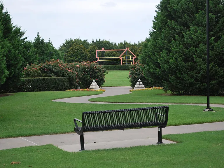 North Addison Park (1-mile round trip)